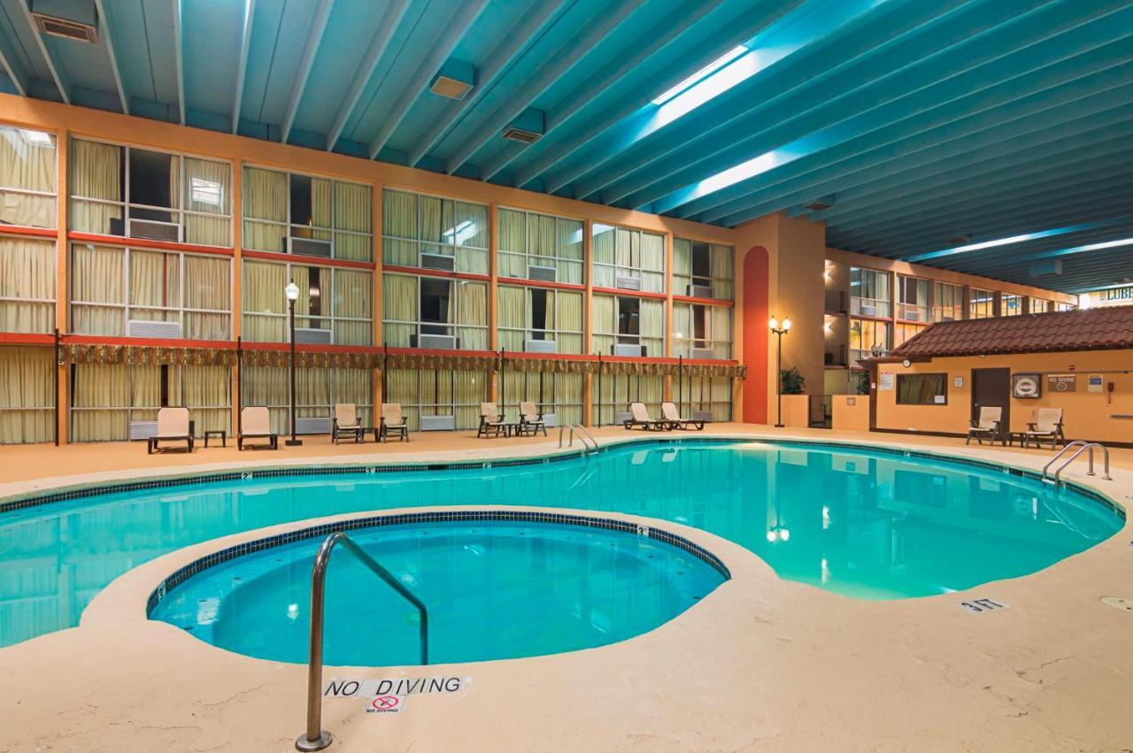 Red Roof Inn Лаббок Экстерьер фото